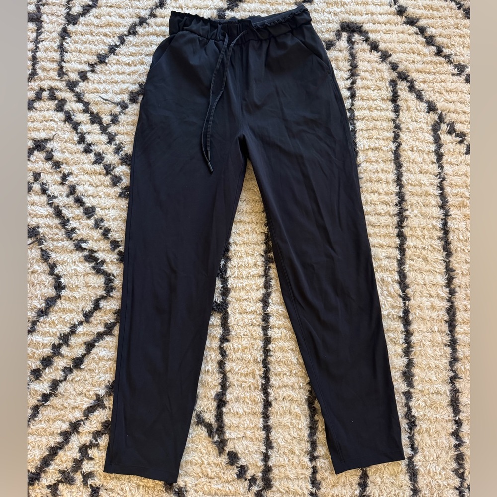 Women’s Lululemon joggers